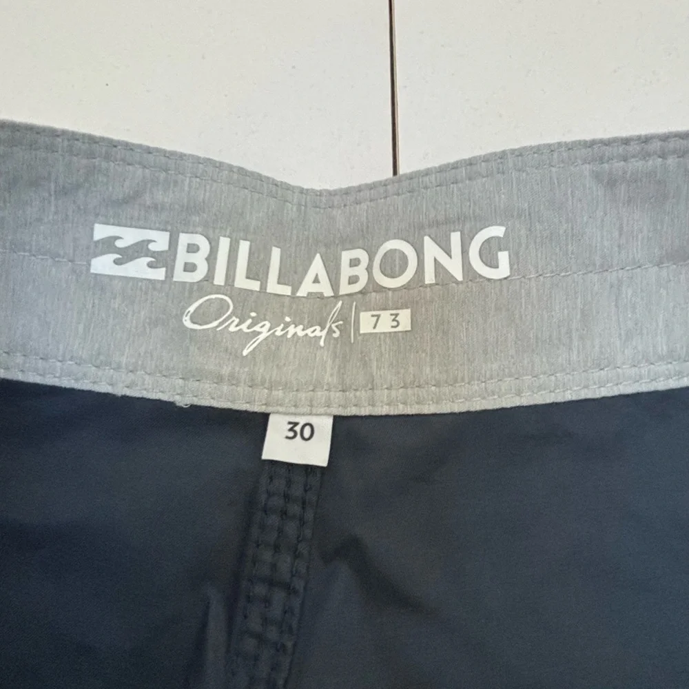 Billabong Men's Navy and Gray Board Shorts Size 30 NWT Outdoor Beach Surf